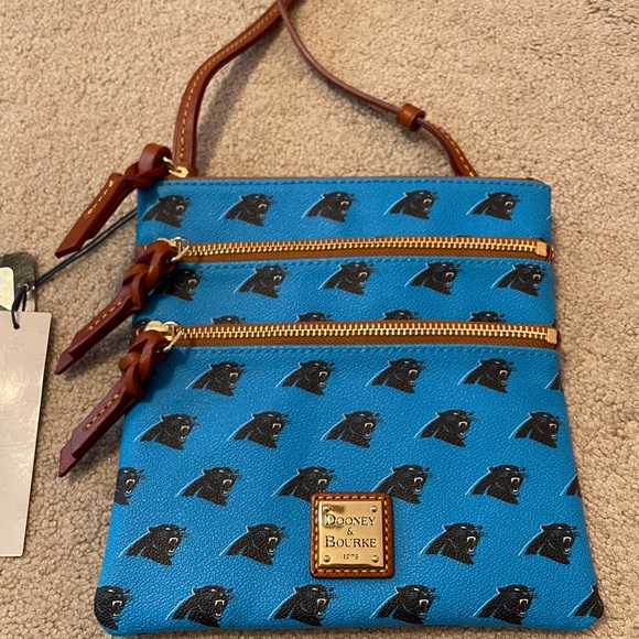 NWT Dooney & Bourke Triple Zip Crossbody - Picture 2 of 7